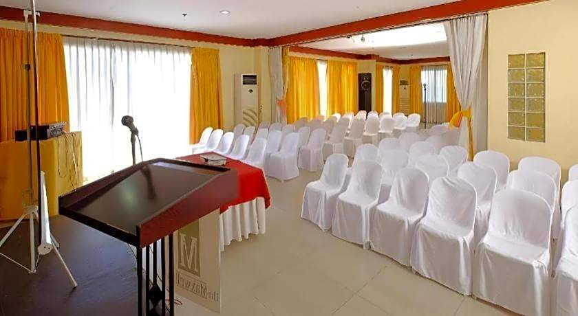 OYO 187 The Maxwell Hotel