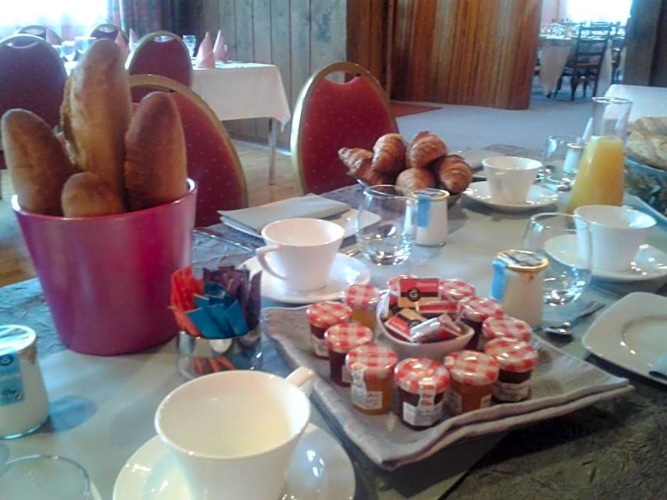 LOGIS - Hôtel Restaurant Du Canard