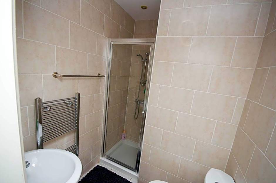 MARLEY MANSIONS APARTMENT - Clarendon