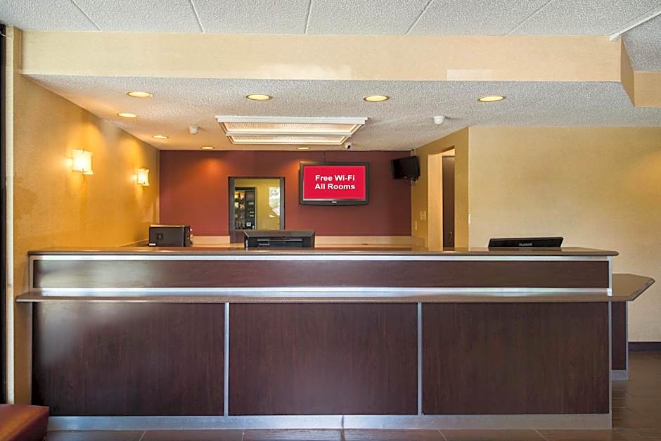 Red Roof Plus+ Chicago - Willowbrook