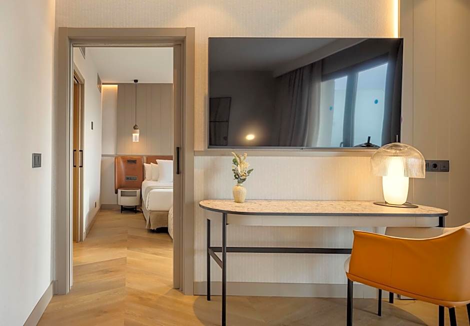 Photo 1 of 8 of Junior Suite