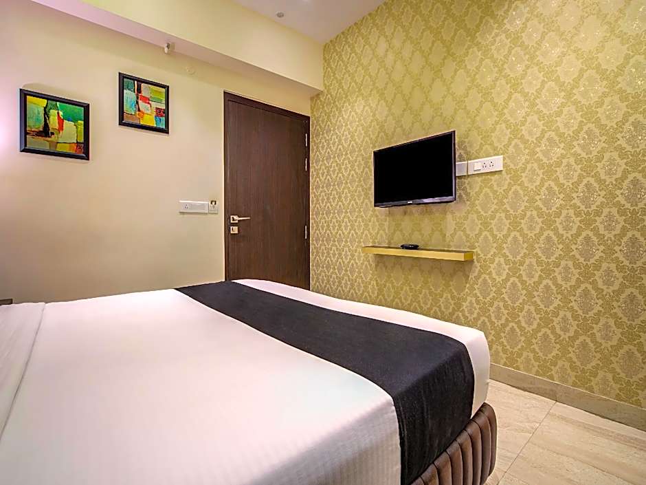 Treebo Tryst Hotel Radiant                                                                 