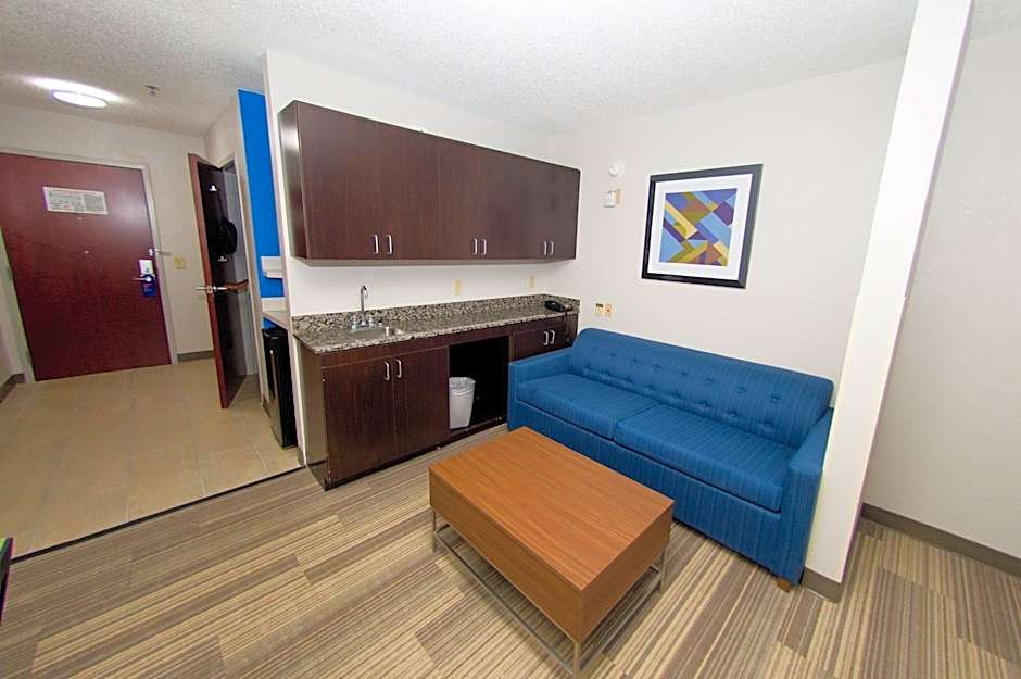 Holiday Inn Express & Suites Statesville By IHG