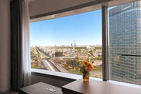 The Level Grand Premium With Tour Eiffel View