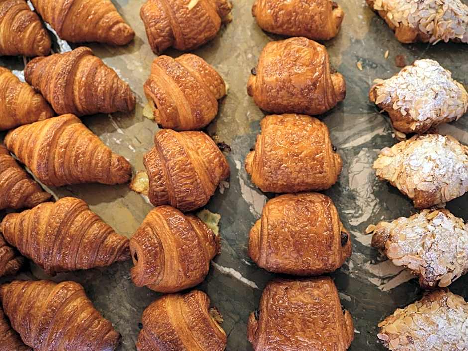 Suncourt Hotel & Conference Centre