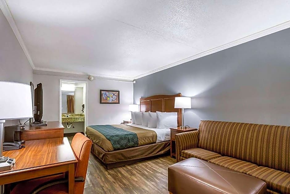 Travelodge by Wyndham Canton-Livonia Area, MI