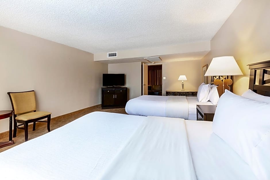 Embassy Suites by Hilton Kansas City Plaza