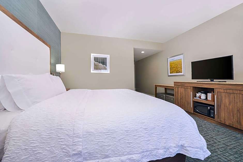 Hampton Inn By Hilton Emporia, KS