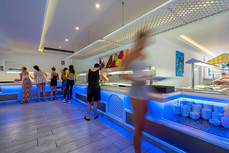 GUYA WAVE HOTEL