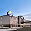 Days Inn & Suites by Wyndham Warman