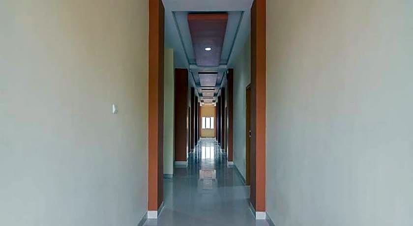 RedDoorz near Islamic Center Samarinda