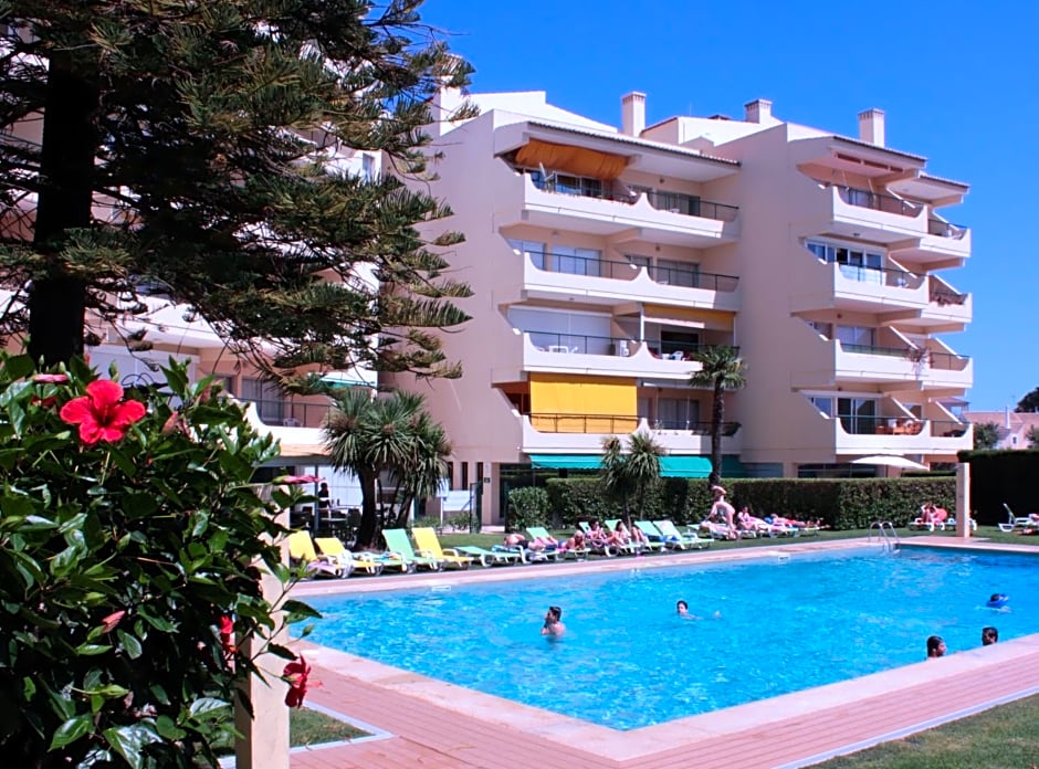 Parque Mourabel, Oasis Village & Pe do Lago