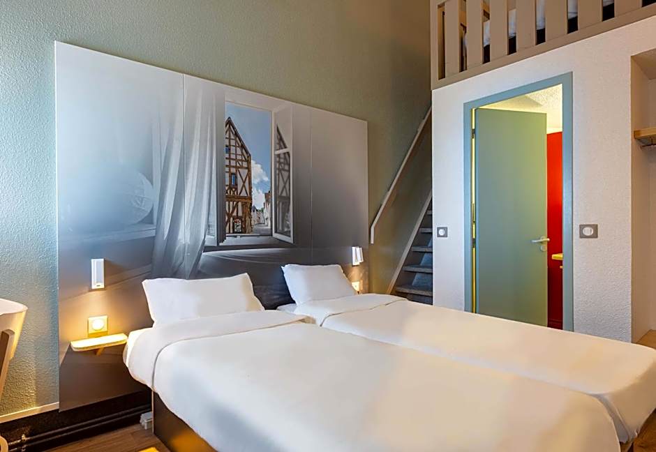 B&B HOTEL CHARTRES Le Forum