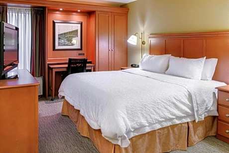 Pittsburgh Airport Inn and Suites