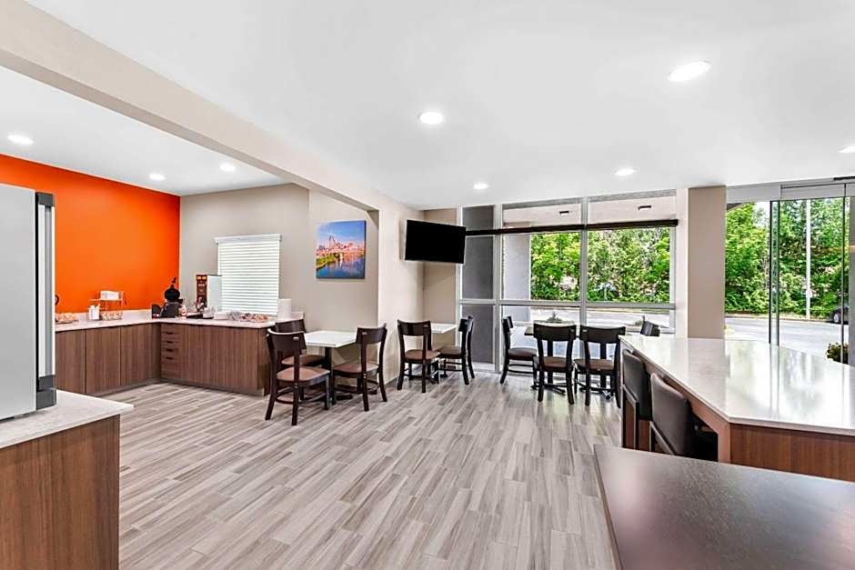 Sleep Inn & Suites