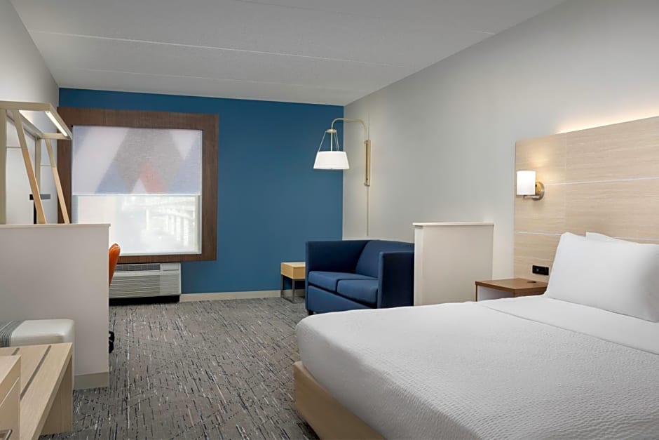 Holiday Inn Express & Suites Pittsburgh North Shore By IHG