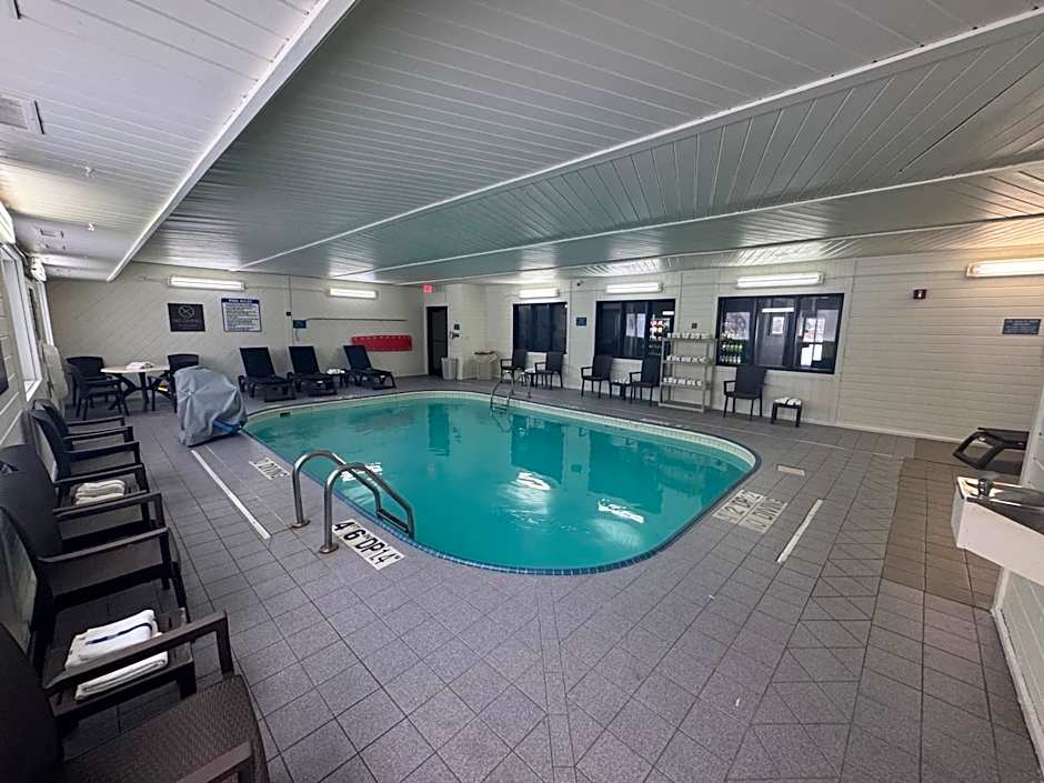 Quality Inn & Suites Green Bay - Ashwaubenon