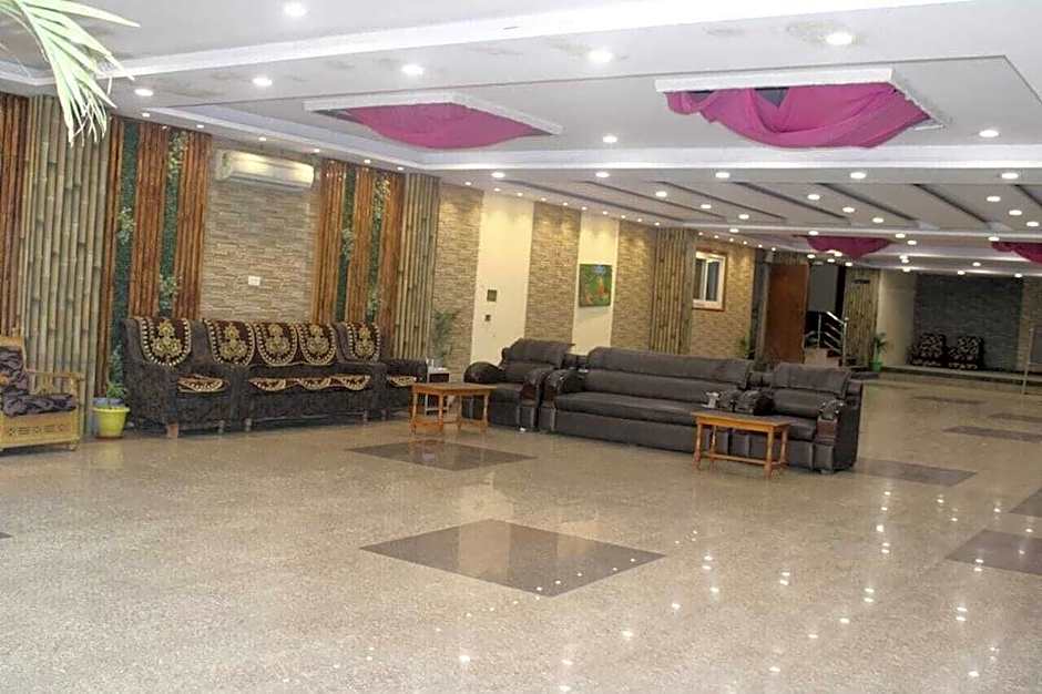 Hotel Sarweshwary