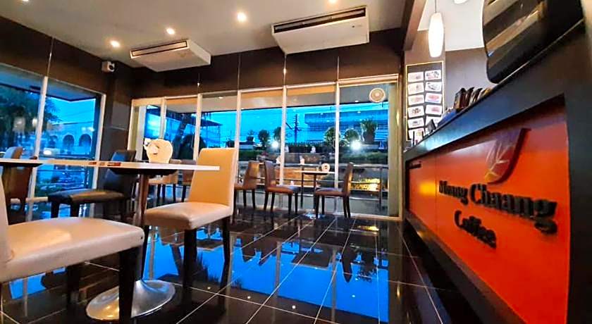 Maneerote Hotel Surin