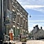 Tontine Hotel & Bar