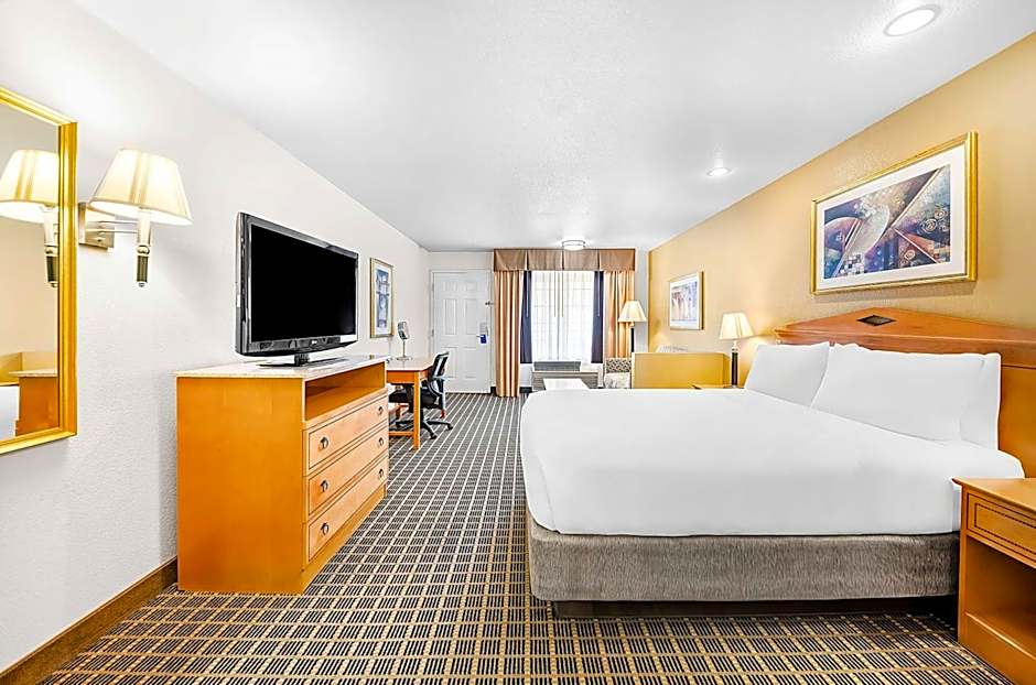 SureStayPlus Hotel by Best Western San Jose Central City