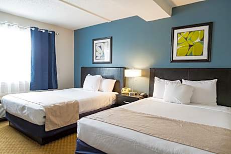 Queen Suite with Two Queen Beds - Non Smoking