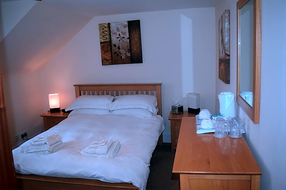 Cheers Cafe Bar & Tavern