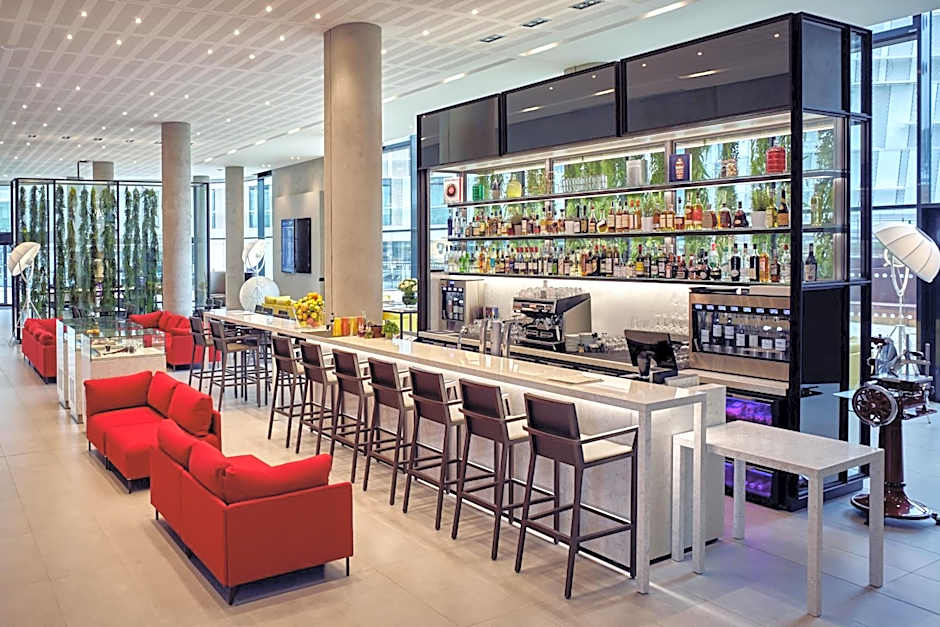 Radisson Blu CDG Airport Terminal Hotel, Paris