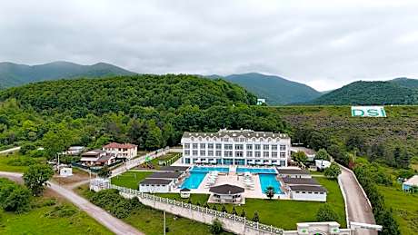 The Green Oasis Hotel & Spa