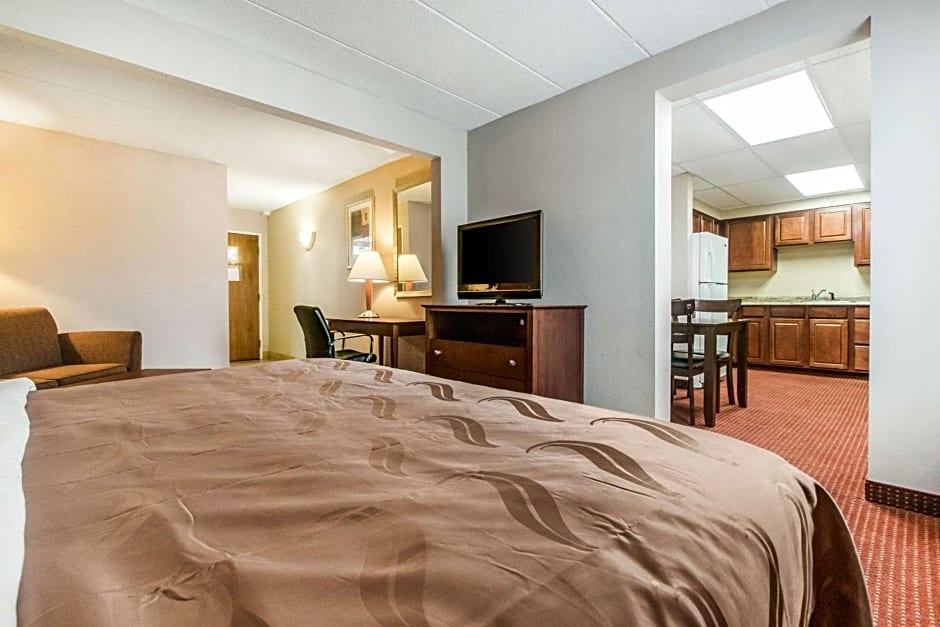 Quality Inn & Suites Lawrenceburg