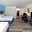 Days Inn & Suites by Wyndham Lubbock Medical Center