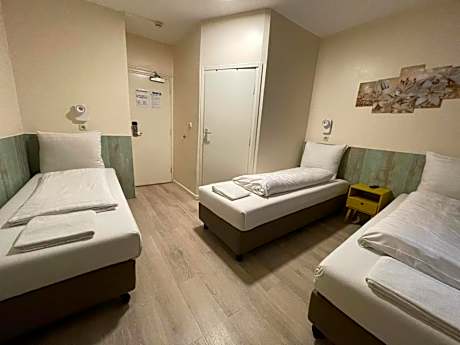 Triple Room with Private Bathroom