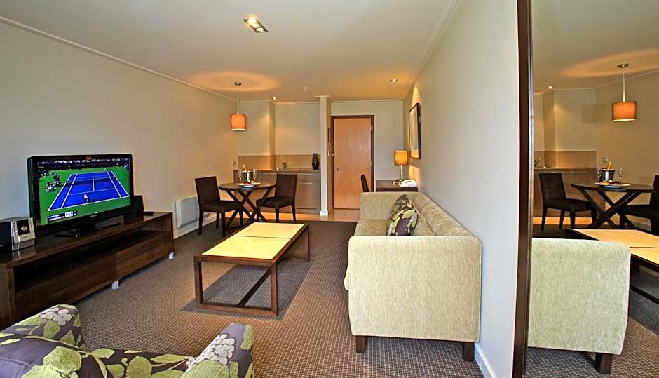 Distinction Te Anau Hotel & Villas