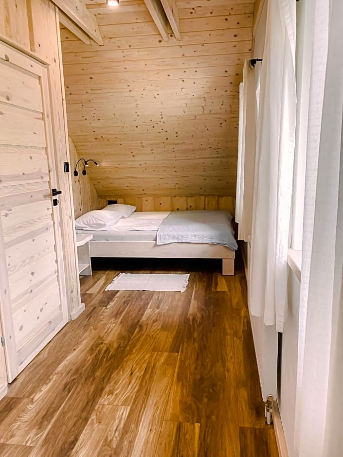 Bieszczadzkie Chatki - Willa Stasia