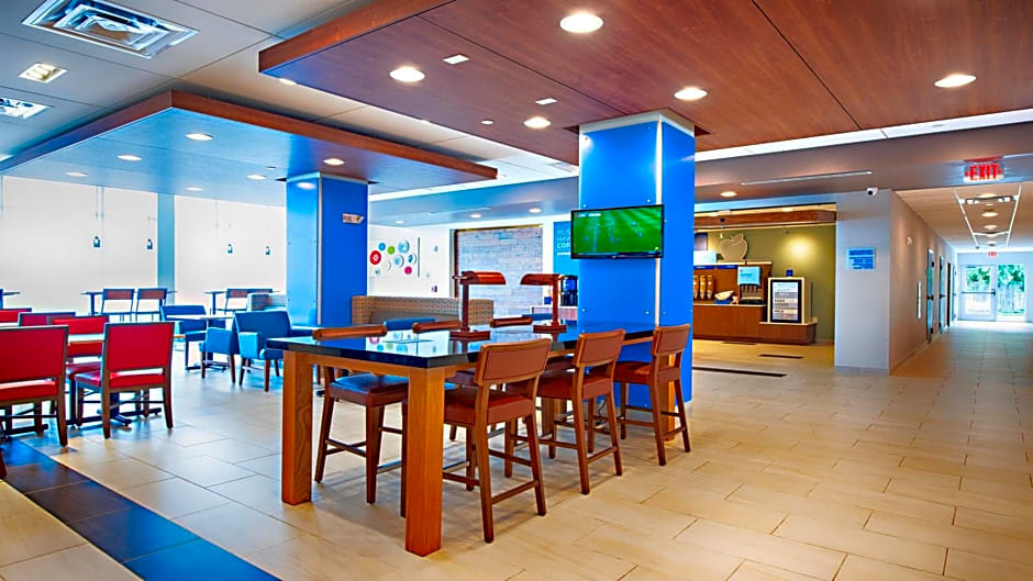 Holiday Inn Express & Suites Houston SW - Sharpstown By IHG
