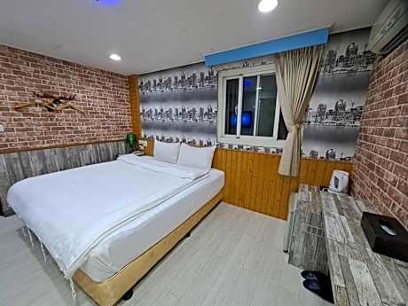 Deluxe Double Room without Parking