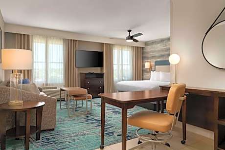 1 King Bed Studio Suite Nonsmoking