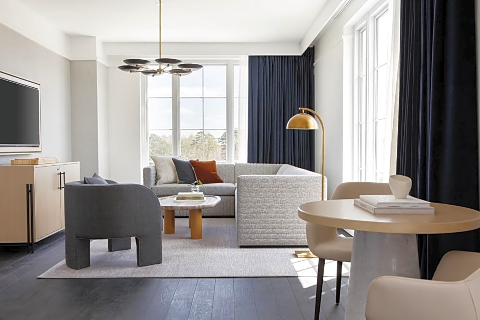 Kimpton - The Forum Hotel By IHG