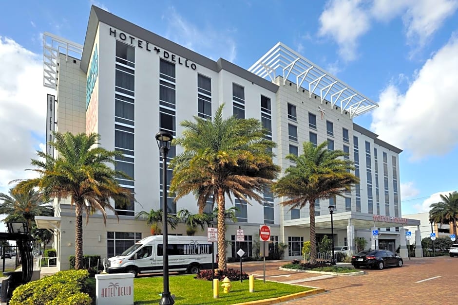 Hotel Dello Fort Lauderdale Airport, Tapestry Collection by Hilton