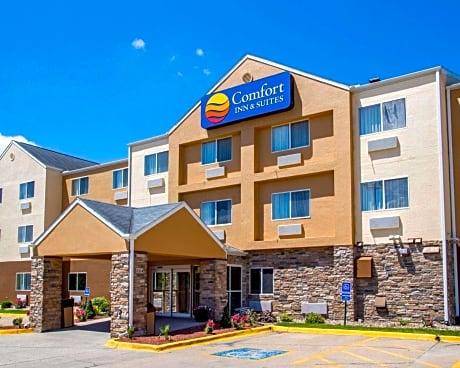 Comfort Inn & Suites Coralville - Iowa City near Iowa River Landing