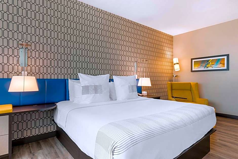 GLo Best Western Dallas South DeSoto