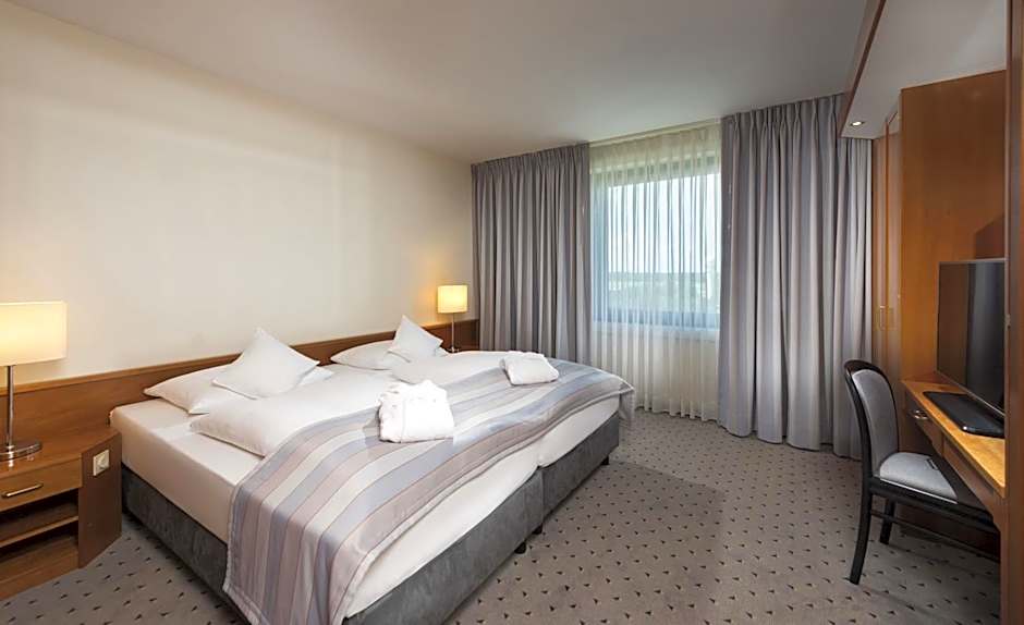 Photo 1 of 6 of Junior Suite