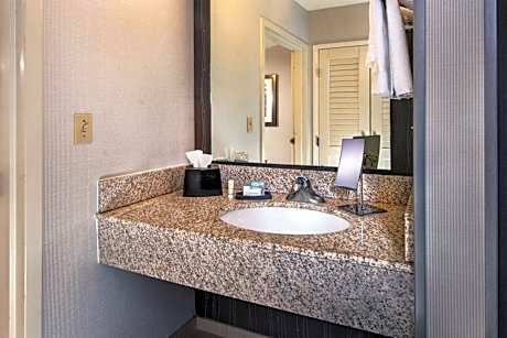 Queen Room with Two Queen Beds - Disability Access