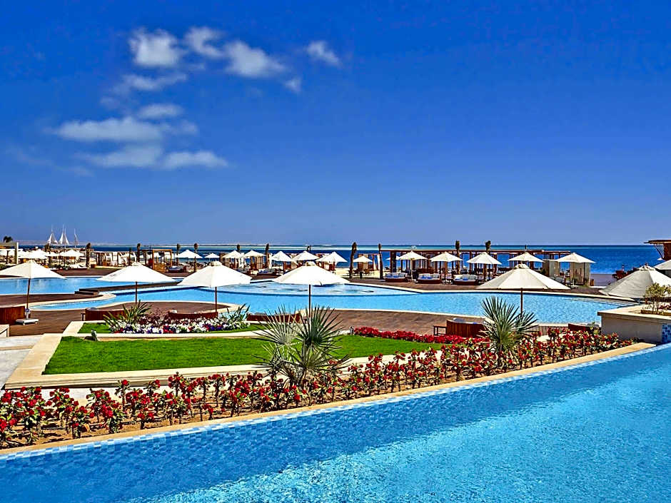 Rixos Premium Magawish Suites and Villas