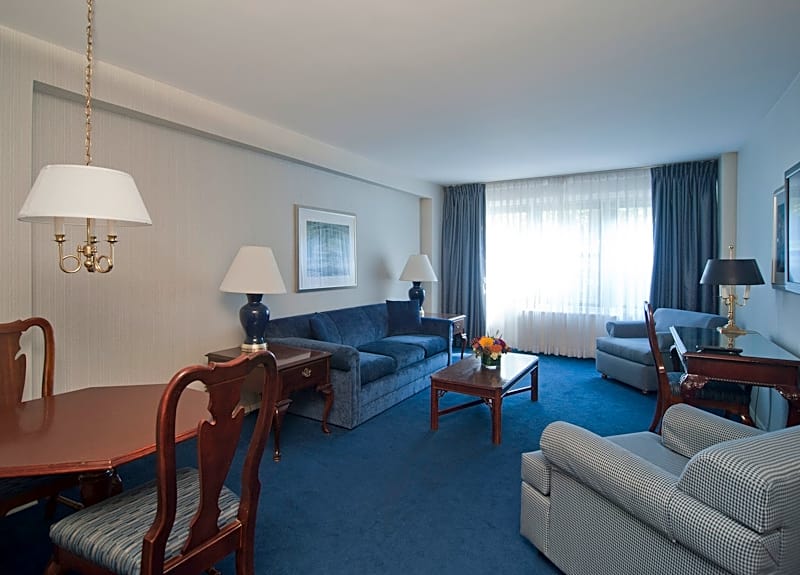 Murray Hill East Suites