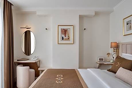 Classic Double Room with Balcony