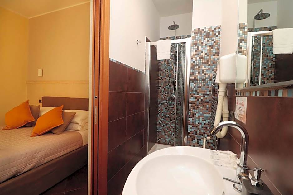 Cardinal Vatican Inn