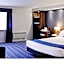 Holiday Inn Express Glenrothes By IHG
