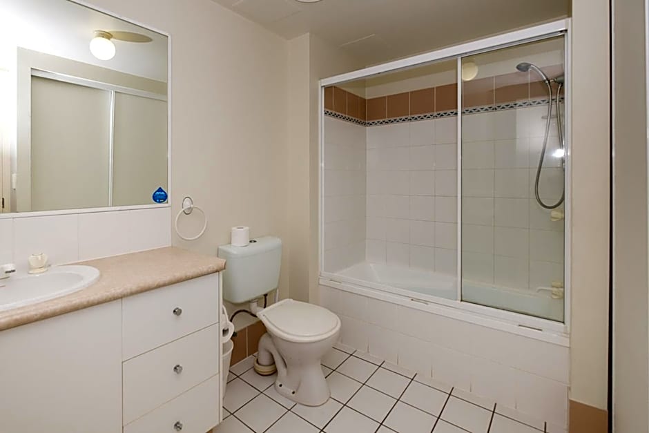 Sanctuary Lake Apartments