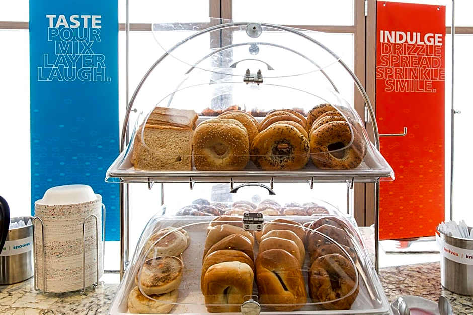 Hampton Inn By Hilton & Suites Dallas Downtown